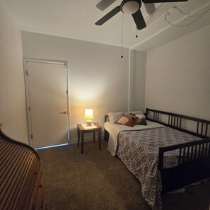 4 bedrooms, WiFi, bed sheets, wheelchair access