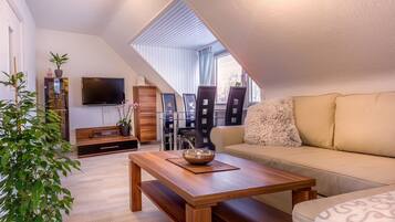 Télévision, table de tennis de table