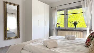 3 Schlafzimmer, Bügeleisen/Bügelbrett, WLAN