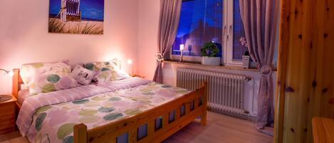 3 bedrooms, iron/ironing board, WiFi