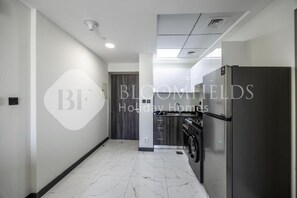 Leilighet, balkong, bassengutsikt | Innvendig