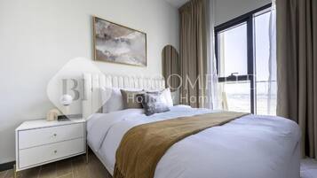 Leilighet, balkong, bassengutsikt | Strykejern/-brett og wi-fi (inkludert)