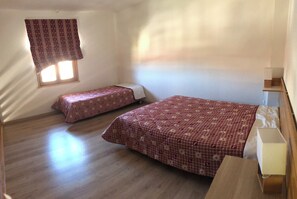 Room - Vrbo Property (Les Rousses)