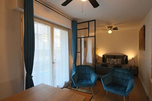 Smart TV - Studio 25 m², centre-ville, avec balcon et wifi (Aix-les-Bains)