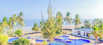 Pumziko Beachfront Apartments