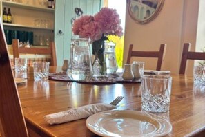 Dining - Relax and Unwind in Simonburn Bed and Breakfast’s Family Room with Garden Views (Simonburn)