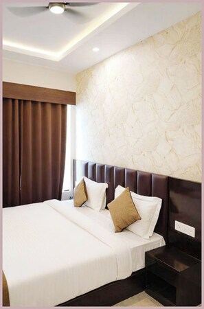 Double Room | Desk, soundproofing, free WiFi - Hotel The Neelkanth Ayodhya (Ayodhya)