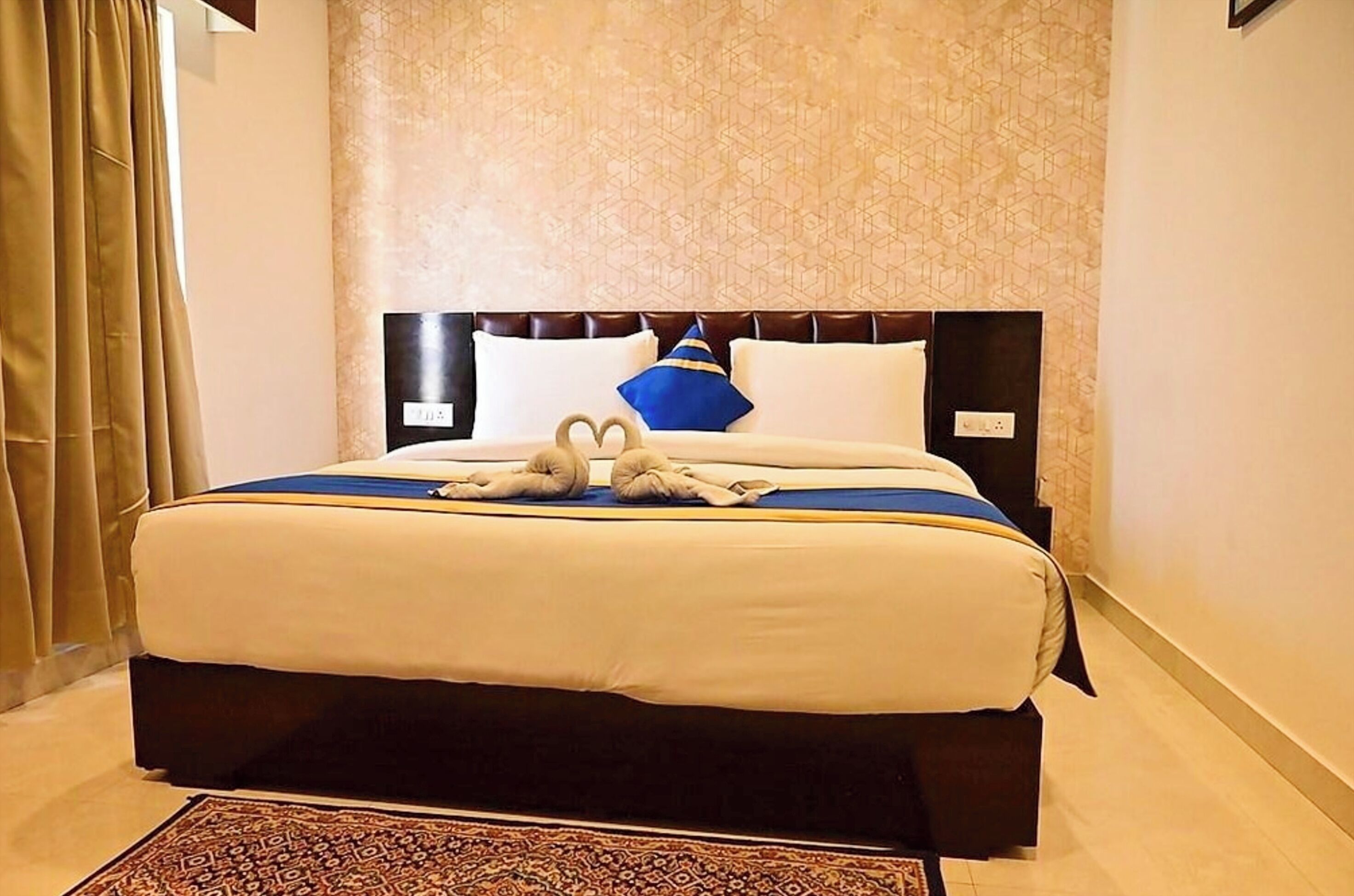 Standard Double Room, Air conditioning | Hypo-allergenic bedding, desk, soundproofing, free WiFi