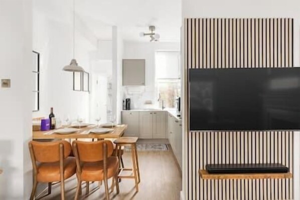 Kühlschrank, Herdplatte, Geschirrspüler