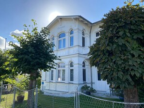 Exterior - Deluxe apartment with large balcony - Villa Cremona (Heringsdorf)