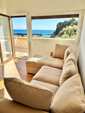 Living area - Casa Marina with pool - umbrella at the bathing establishment included (Chioma)