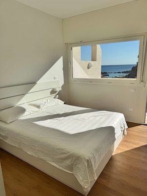 WiFi, bed sheets - Casa Marina with pool - umbrella at the bathing establishment included (Chioma)