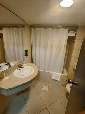 Slippers, towels - space hotel (Amman)