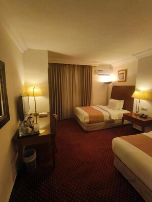 Classic Twin Room, City View | In-room safe, desk, iron/ironing board, free WiFi - space hotel (Amman)