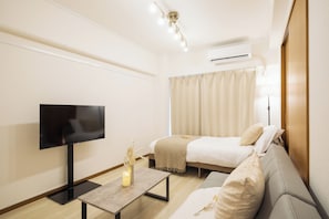 3 室のベッドルーム、アイロン / アイロン台、WiFi、ベッドシーツ