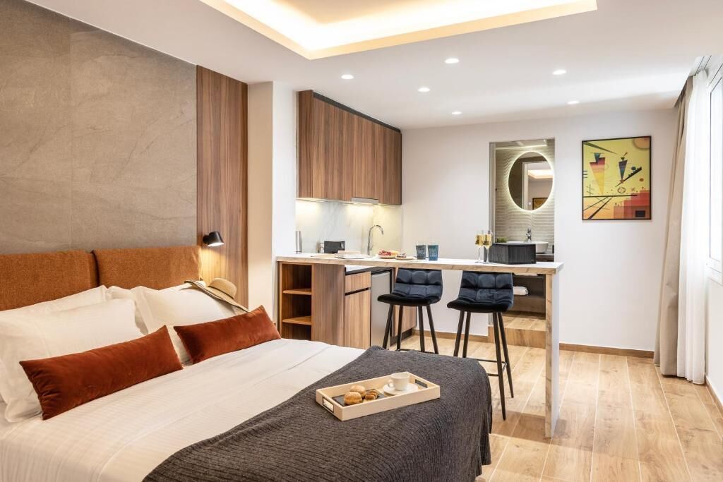 Kedap suara, setrika/meja setrika, dan Wi-Fi gratis