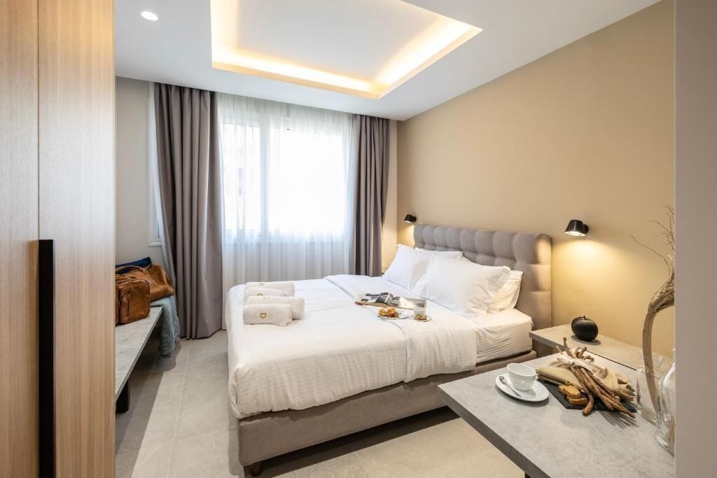 Lydisolert, strykejern/-brett og wi-fi (inkludert)