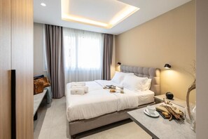 Soundproofing, iron/ironing board, free WiFi - DOMIOS Suites Athens (Athens)