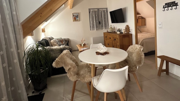 Dining - Apartment 2/4 pers Lac de Chabarrou Cauterets summer/winter (Cauterets)