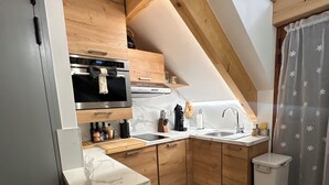Private kitchen - Apartment 2/4 pers Lac de Chabarrou Cauterets summer/winter (Cauterets)