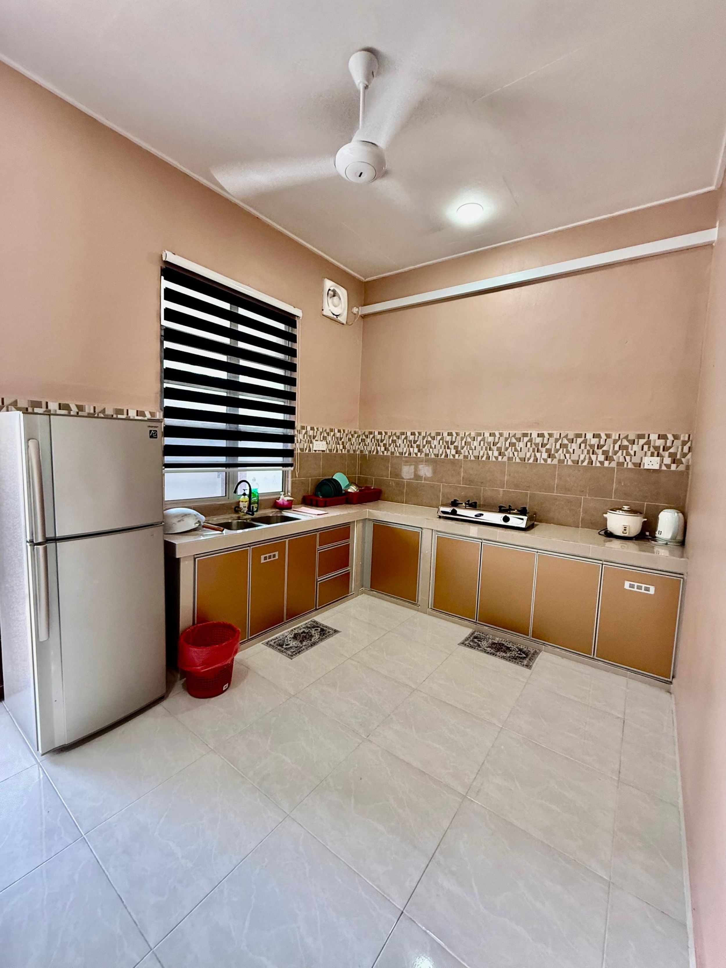 华丽独立别墅 | 私人厨房 | 冰箱、厨具/餐具