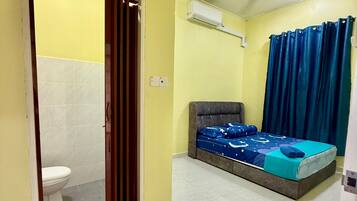 Bilik Mandi | Pancuran mandi, tuala disediakan, sabun, syampu