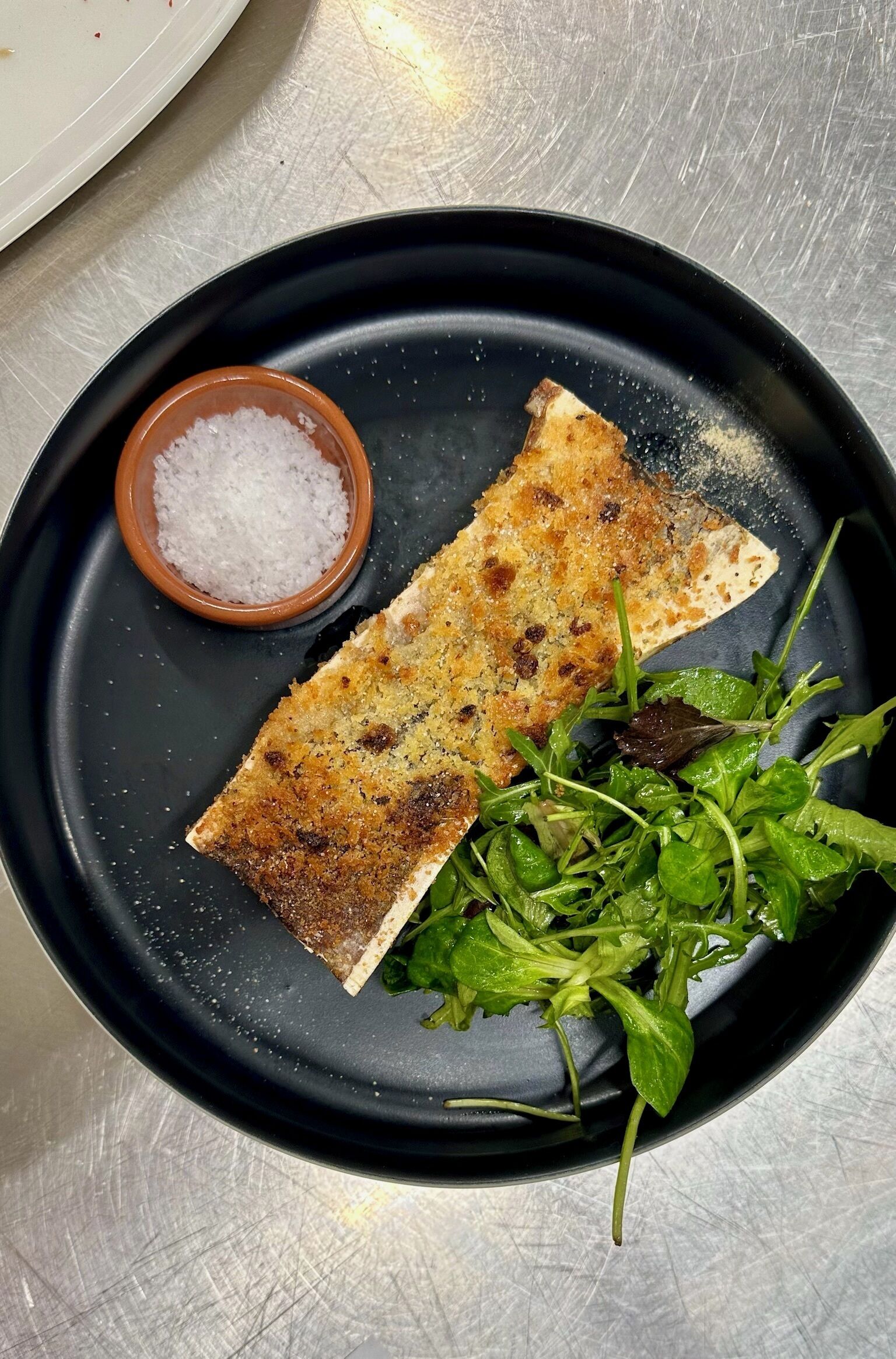 Déjeuner et dîner servis sur place, spécialités Cuisine française