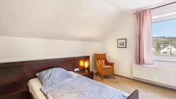 Bügeleisen/Bügelbrett, WLAN, Bettwäsche