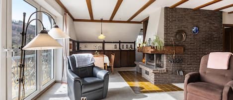 Fernseher, Stereoanlage