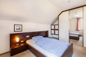 Bügeleisen/Bügelbrett, WLAN, Bettwäsche