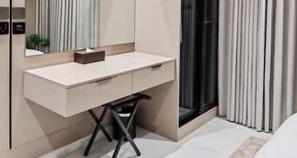 Cozy 1-bedroom apartment in adorable Jeddah with AC