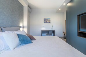 Iron/ironing board, free WiFi, bed sheets, wheelchair access