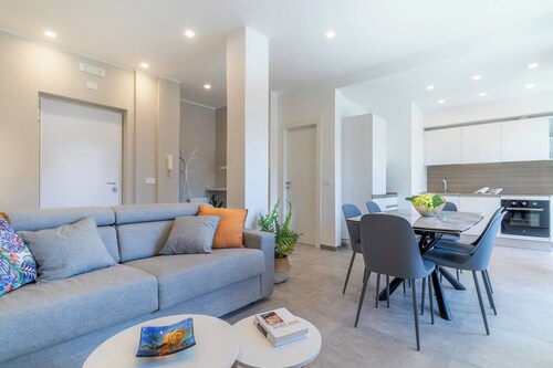 CASA MARISA, Elegance bright and harmonious spaces for a quality stay