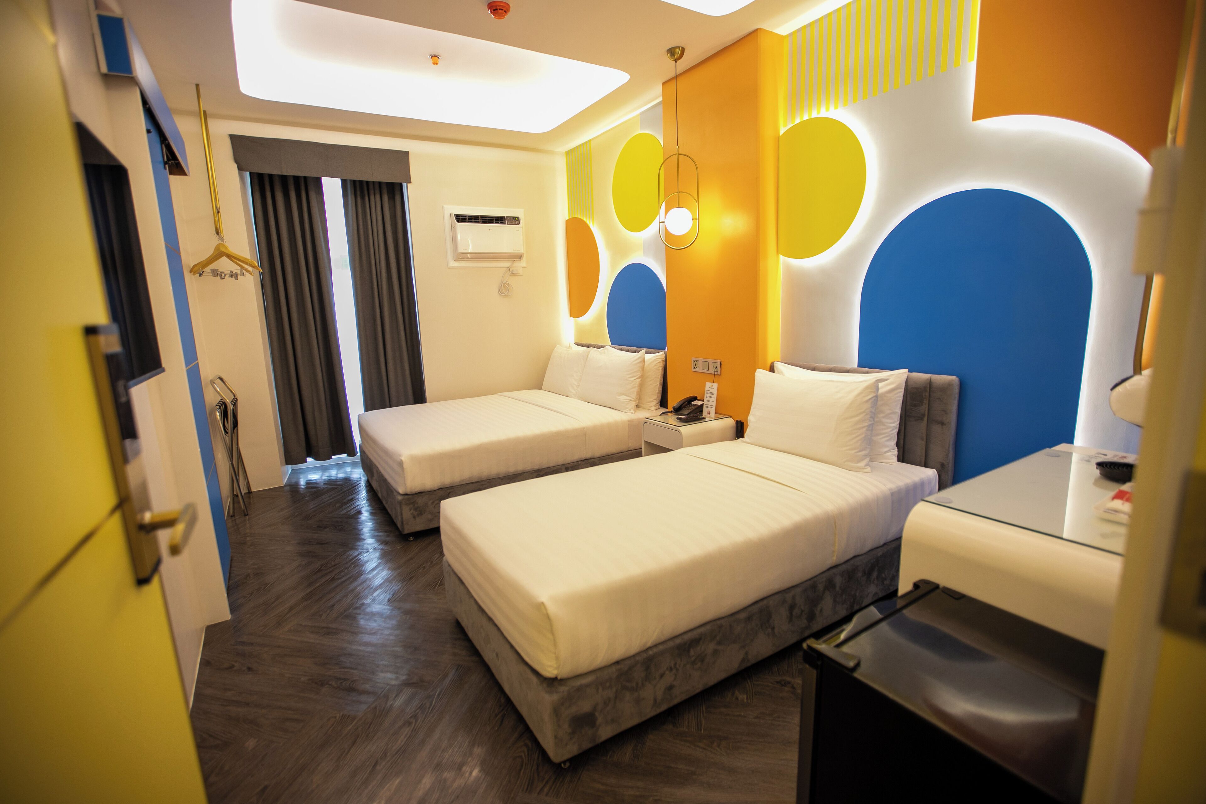 Premier-værelse med 2 enkeltsenge | Skrivebord, arbejdsområde til bærbare computere, gratis Wi-Fi