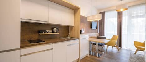 Apartment, 1 Bedroom, Accessible, Smoking | Interior