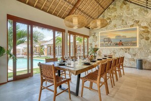 Dining - Villa El Gaucho: New 9BDR, Prime Location (8575+P3 Seminyak, Badung Regency, Bali, Indonesia)