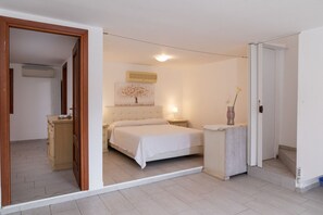 3 bedrooms, iron/ironing board, free WiFi, bed sheets - Casa Leo by Wonderful Italy (Olbia)