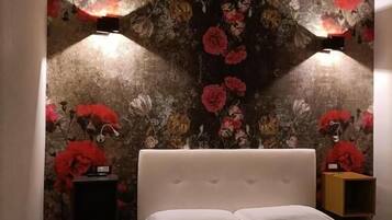 Habitación doble Deluxe, 1 cama King size, cocina, vista al jardín | Tabla de planchar con plancha y wifi gratis