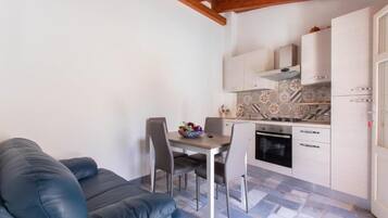 Maison Confort, vue piscine | Intérieur