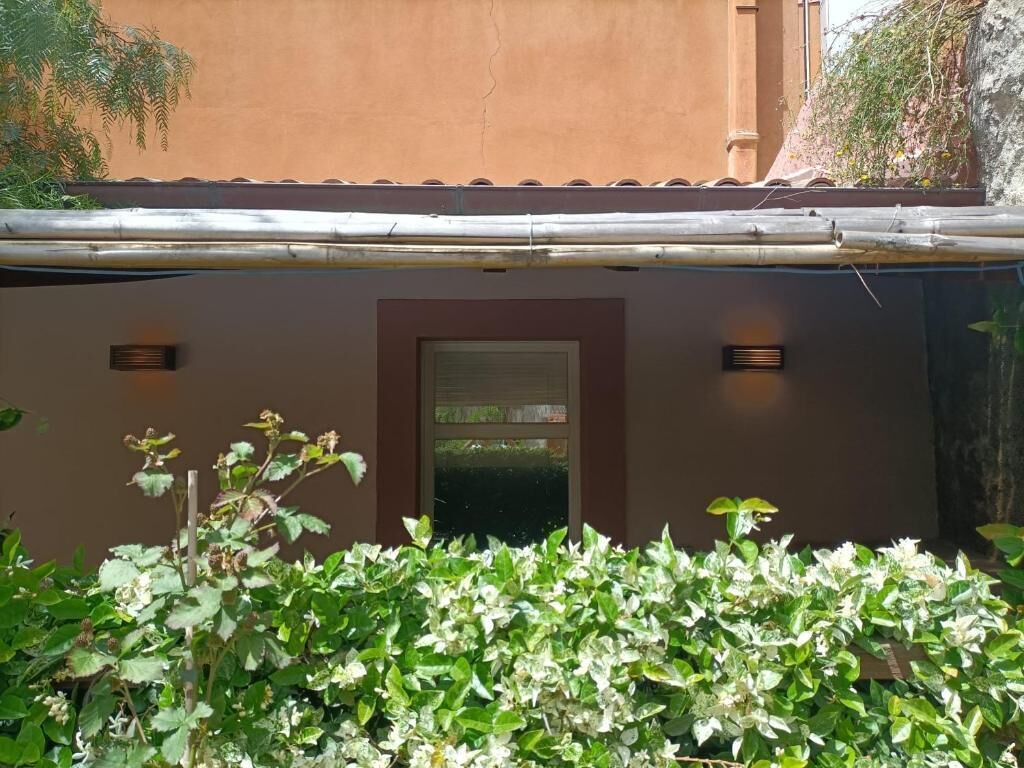 Comfort House, Pool View | Exterior detail