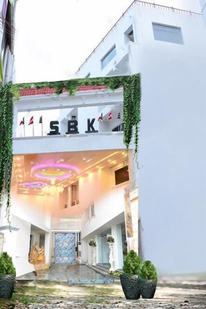 Exterior detail - SBK Park Inn (Kanchipuram)