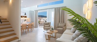 Lirides Suites