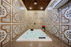 ดีลักซ์วิลล่า, ระเบียง, วิวสวน | สปา