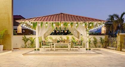 Heaven in Hills By ELIVAAS with pvt pool