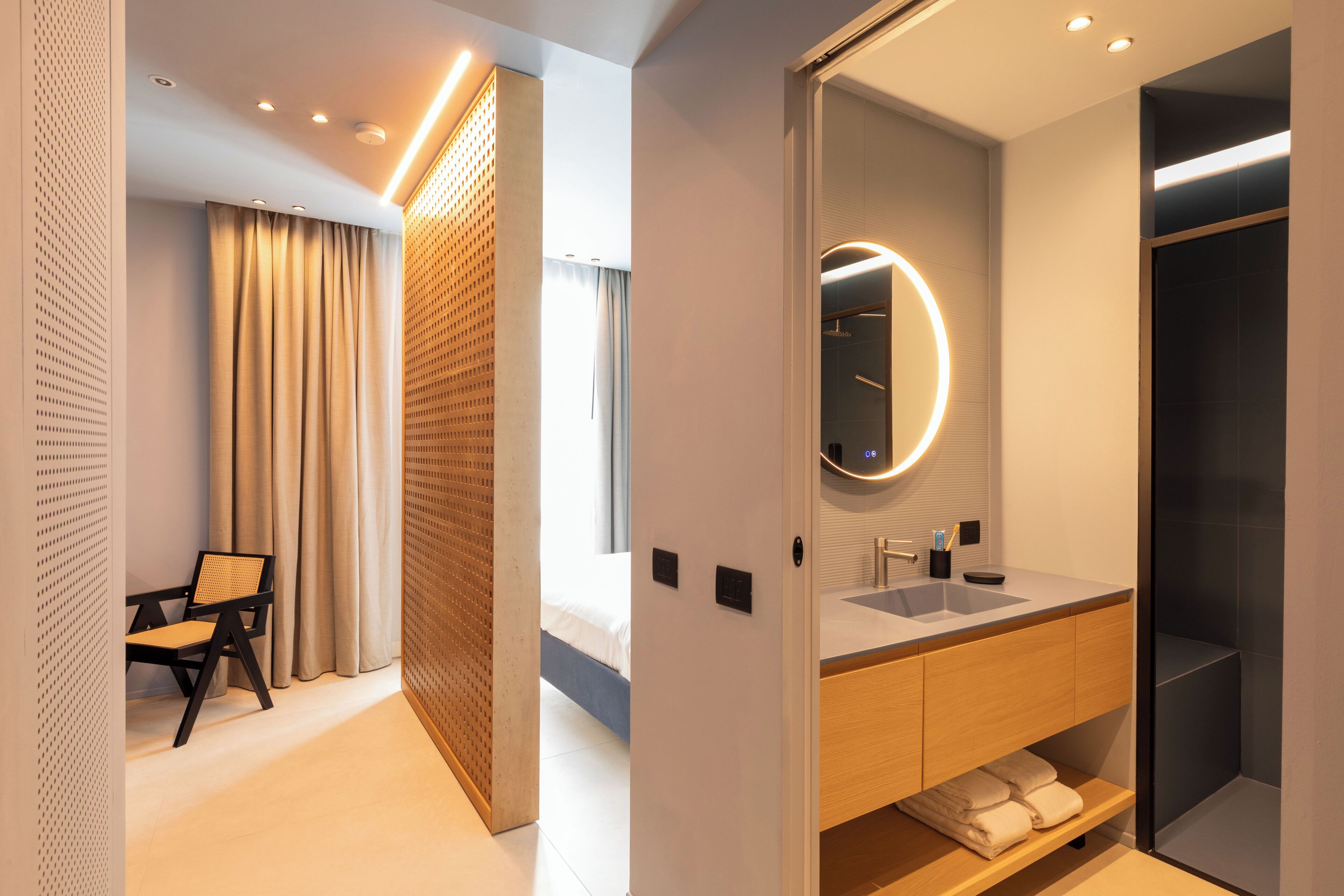 Chambre Double Deluxe, balcon | Minibar, bureau, chambres insonorisées, Wi-Fi gratuit