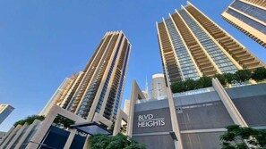Exterior - Luxury 2BR Family Living - Premium Amenities (Dubai)