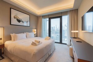 3 bedrooms, iron/ironing board, WiFi, bed sheets - Full Burj Khalifa View, Premium 3BR Furnished Unit (Dubai)