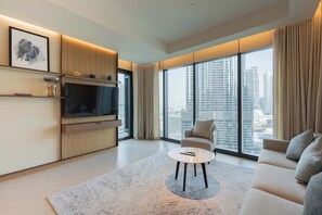 TV, offices - Full Burj Khalifa View, Premium 3BR Furnished Unit (Dubai)
