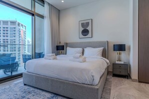 Iron/ironing board, WiFi, bed sheets - Stylish 1BR - Canal & Burj View - Business Bay (Dubai)