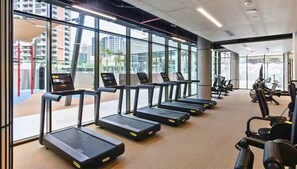 Fitness facility - Stylish 1BR - Canal & Burj View - Business Bay (Dubai)